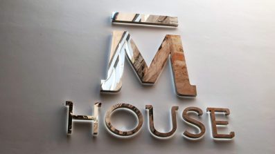 Corpóreo en inox para M House realizado por Láser Mallorca.