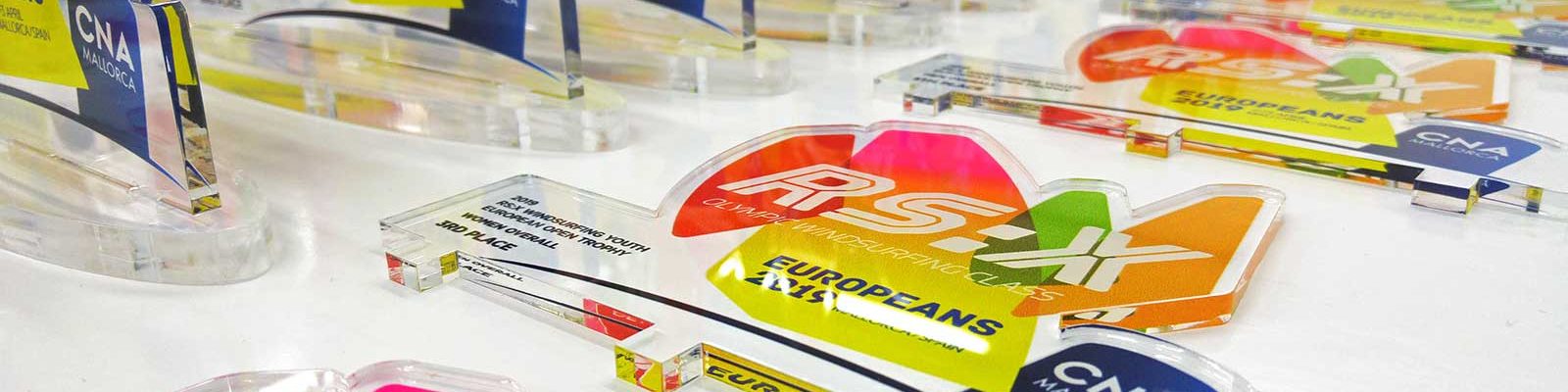 Trofeo de metacrilato transparente